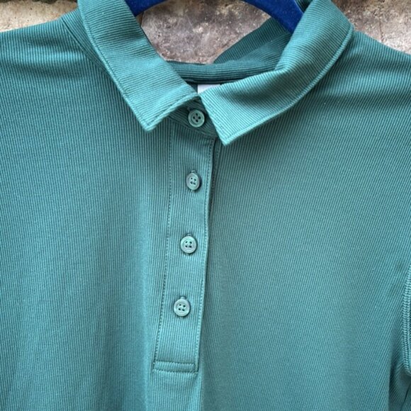 Vuori Women’s Fitted Polo Shirt Green Size Large Short Sleeve Stretch Preppy - Picture 2 of 6